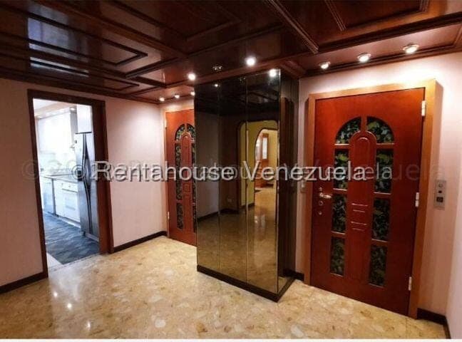 Foto 2 de Apartamento en El Rosal, Caracas