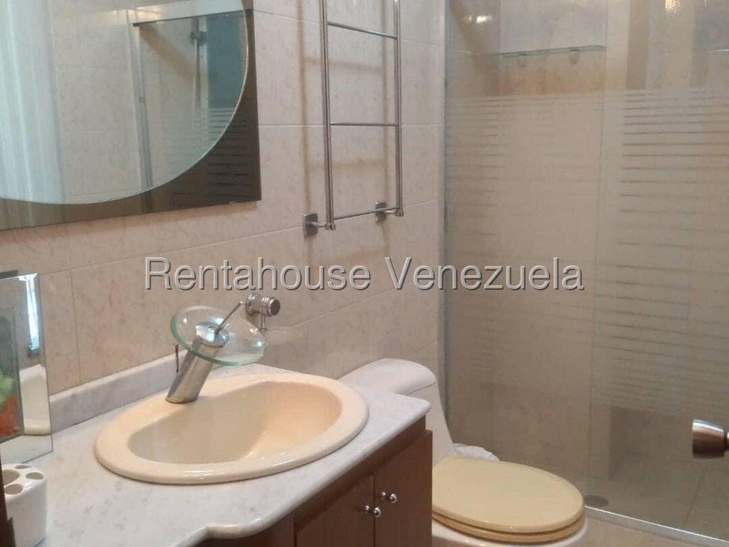 Foto 10 de Apartamento en El Rosal, Caracas