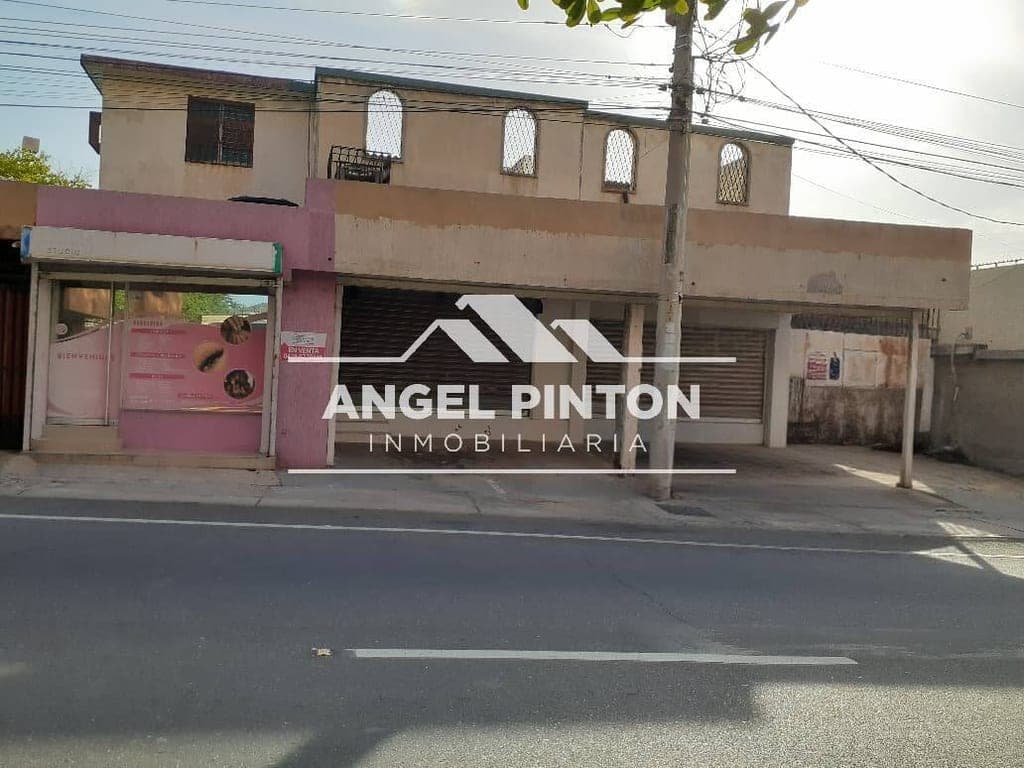Foto 2 de Local comercial en Avenida El Milagro, Maracaibo