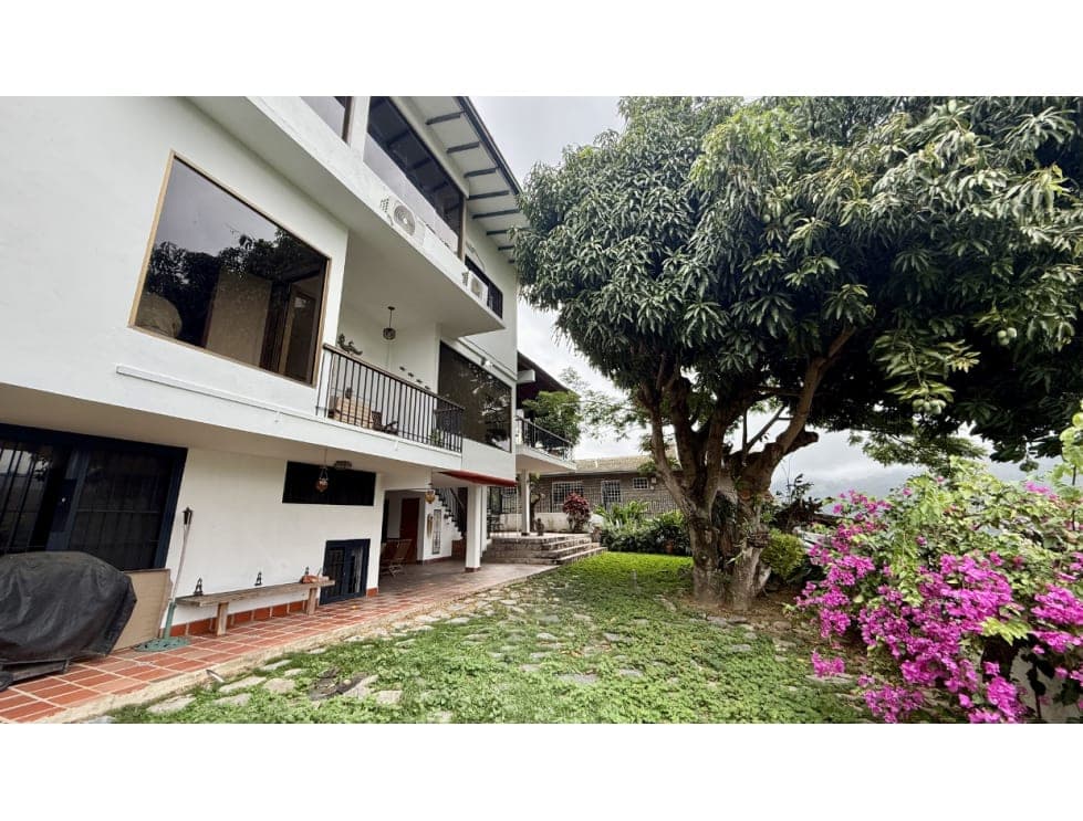 Casa en Lomas De La Trinidad, Caracas