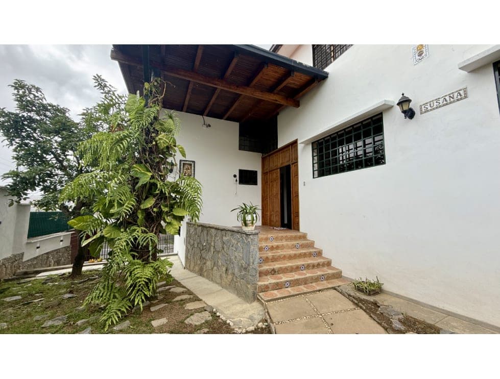 Foto 2 de Casa en Lomas De La Trinidad, Caracas