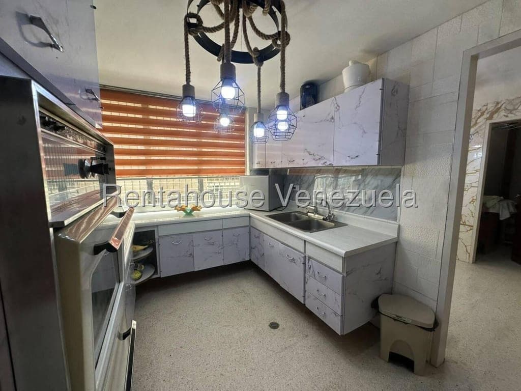 Foto 9 de Apartamento en San Bernardino, Caracas