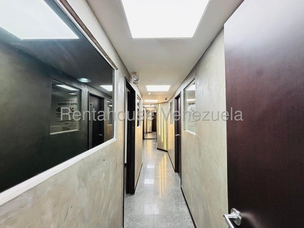 Foto 4 de Oficina en Parroquia La Candelaria, Caracas