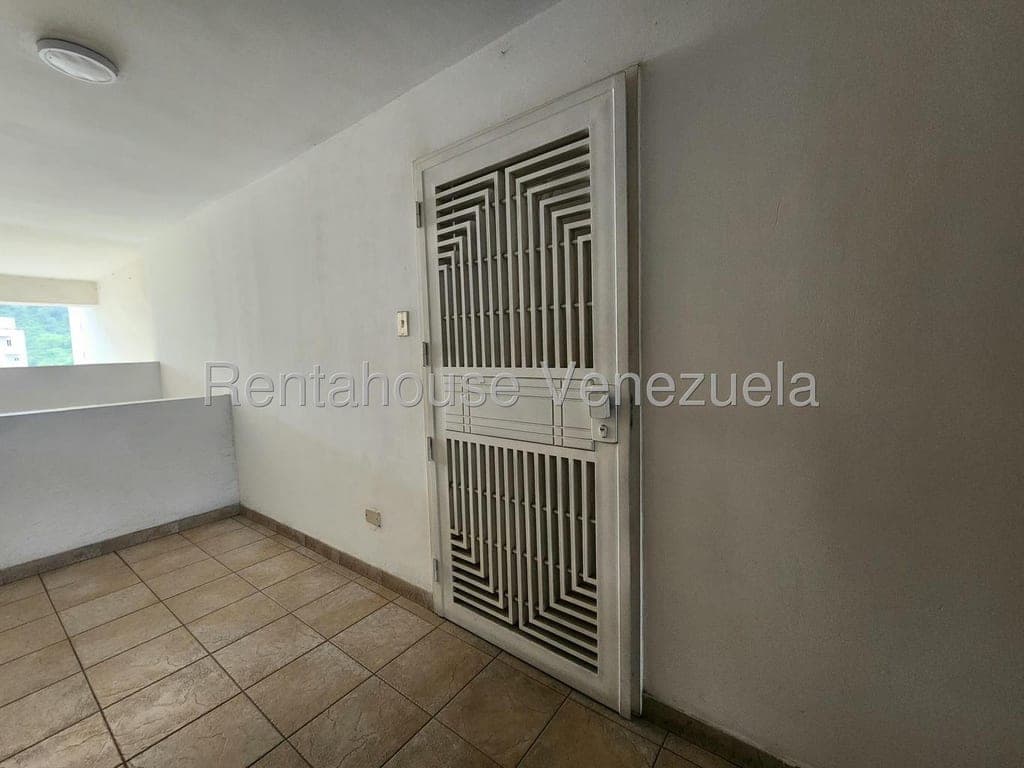 Foto 2 de Apartamento en El Parral, Valencia